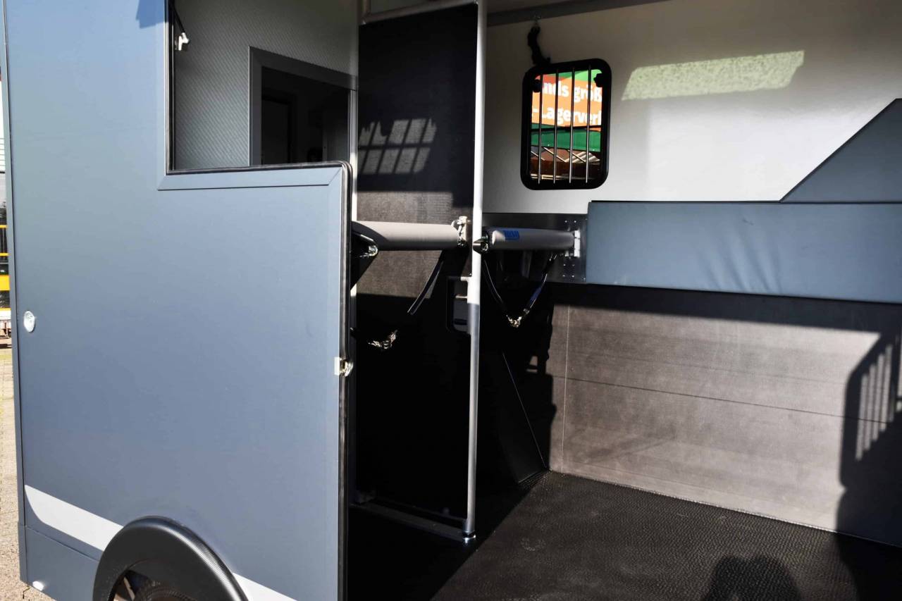 Van per Cavalli Altra marca PEUGEOT 0 Nuovo