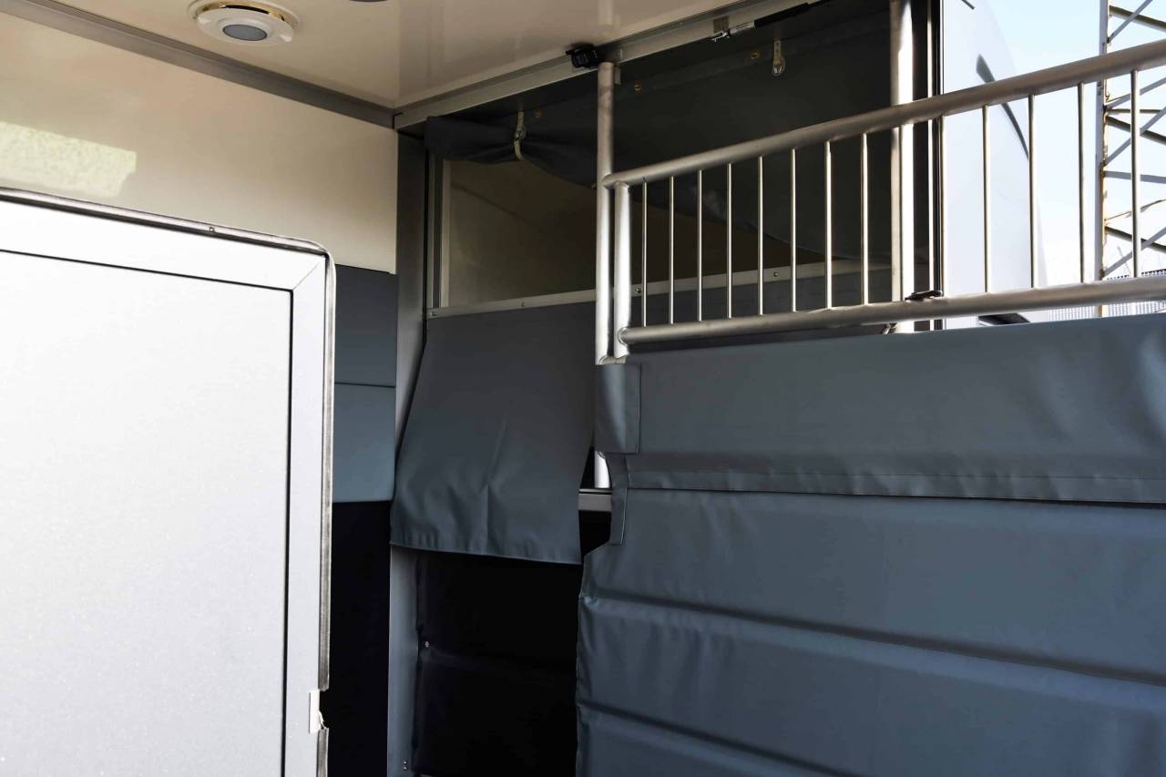 Van per Cavalli Altra marca PEUGEOT 0 Nuovo