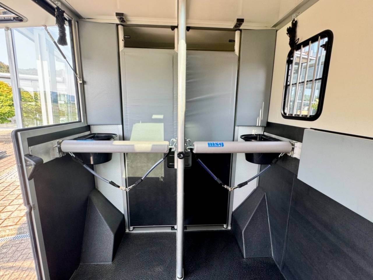 Van per Cavalli Altra marca NISSAN 0 Nuovo