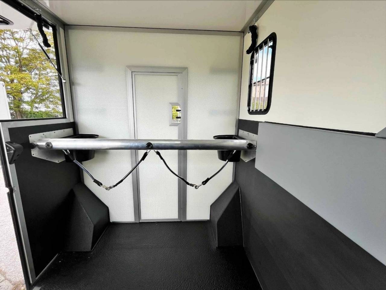 Van per Cavalli Altra marca PEUGEOT 0 Nuovo