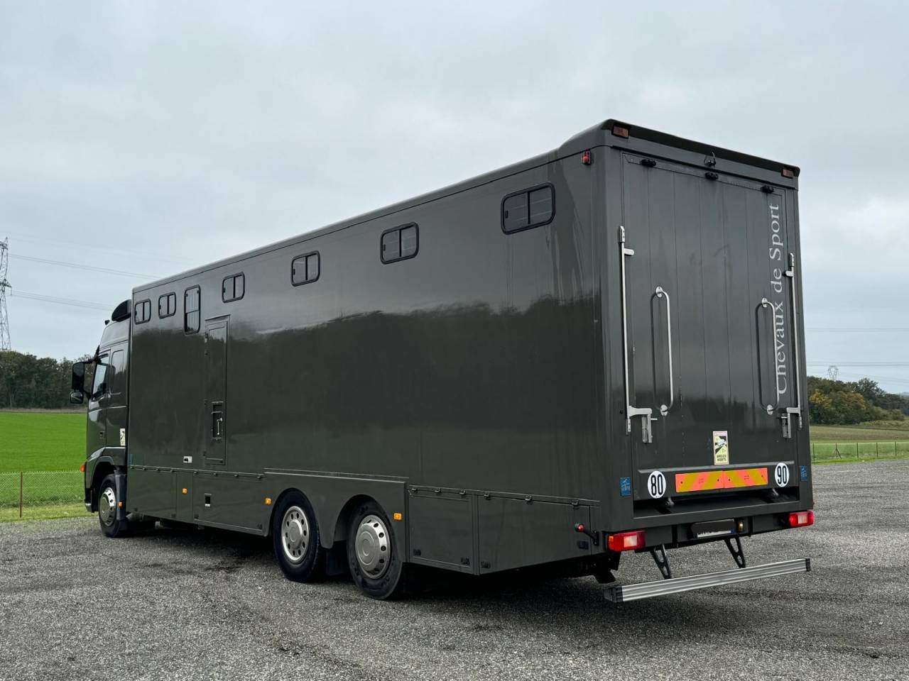 Camion per Cavalli MTM VOLVO 2006 Occasione