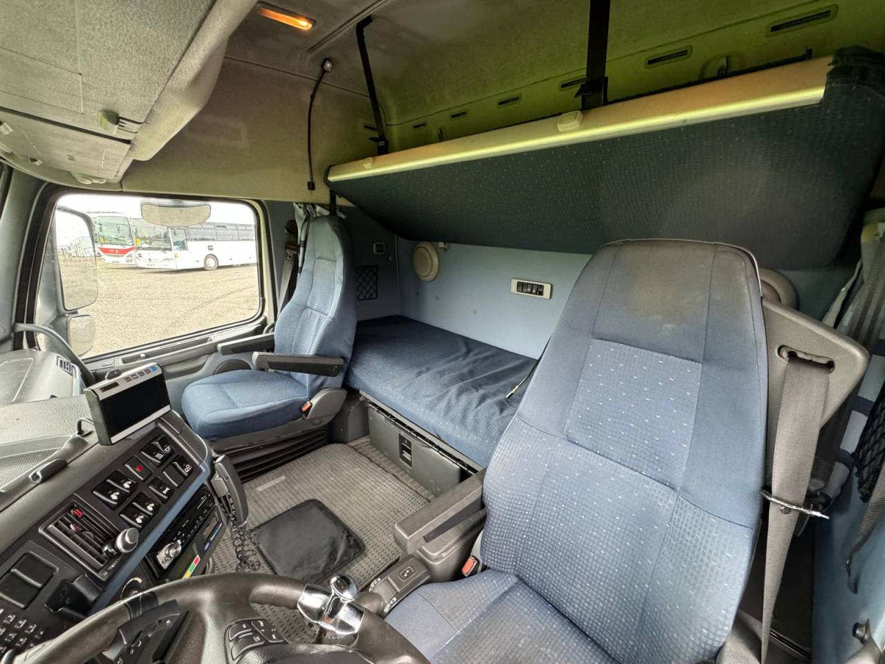 Camion per Cavalli MTM VOLVO 2006 Occasione