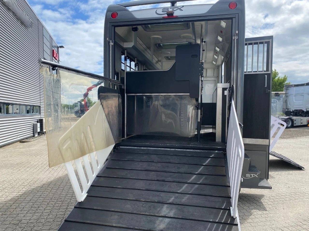 Camion per Cavalli Mercedes MERCEDES-BENZ 0 Occasione