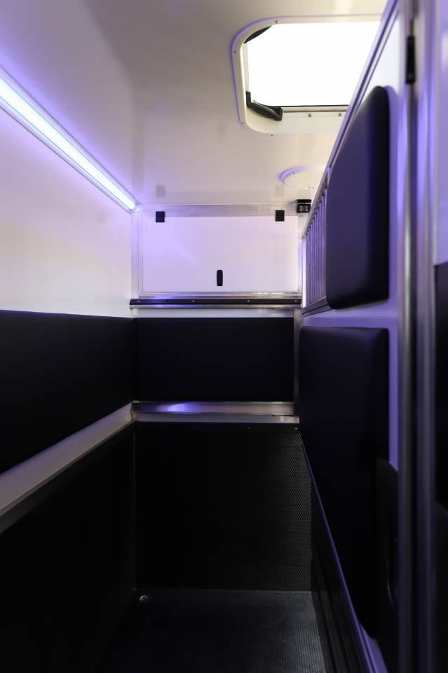 Van per Cavalli Krismar  2025 Nuovo