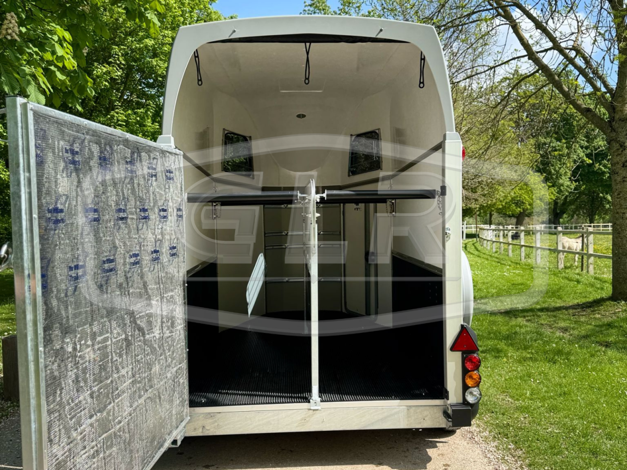 Trailer Ifor Williams HBEECO 2 Cavalli 2025 Nuovo