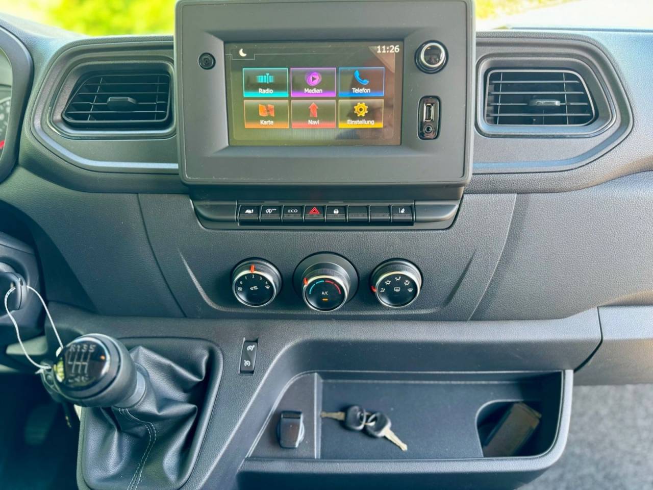 Van per Cavalli Altra marca NISSAN 0 Nuovo