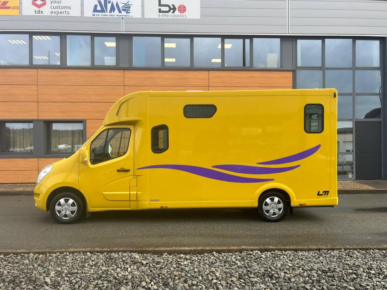 Van per Cavalli Theault PROTEO STALLE 5 PLACES 2017 Occasione