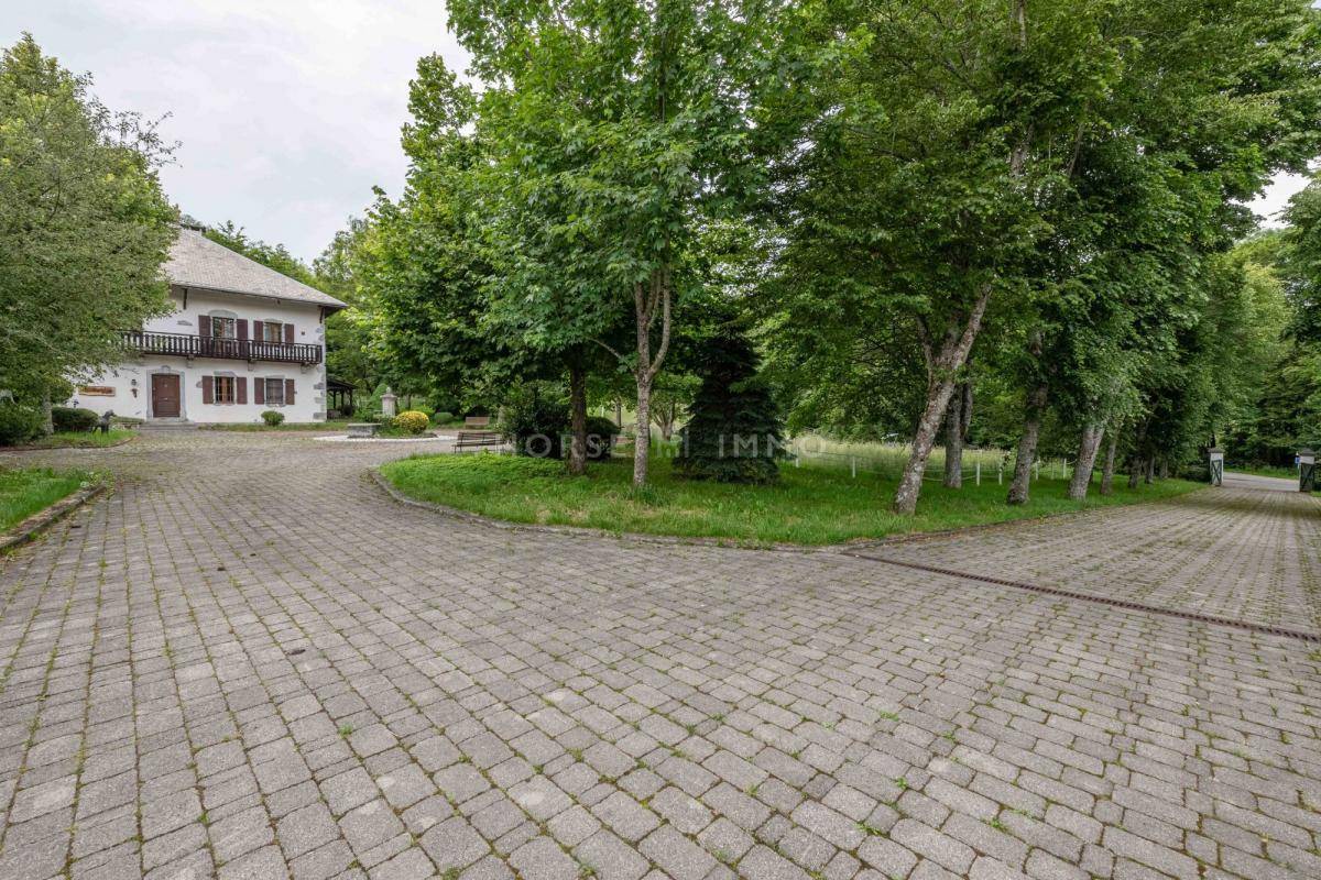 Centro di stagione cavallo In vendita Haute-Savoie