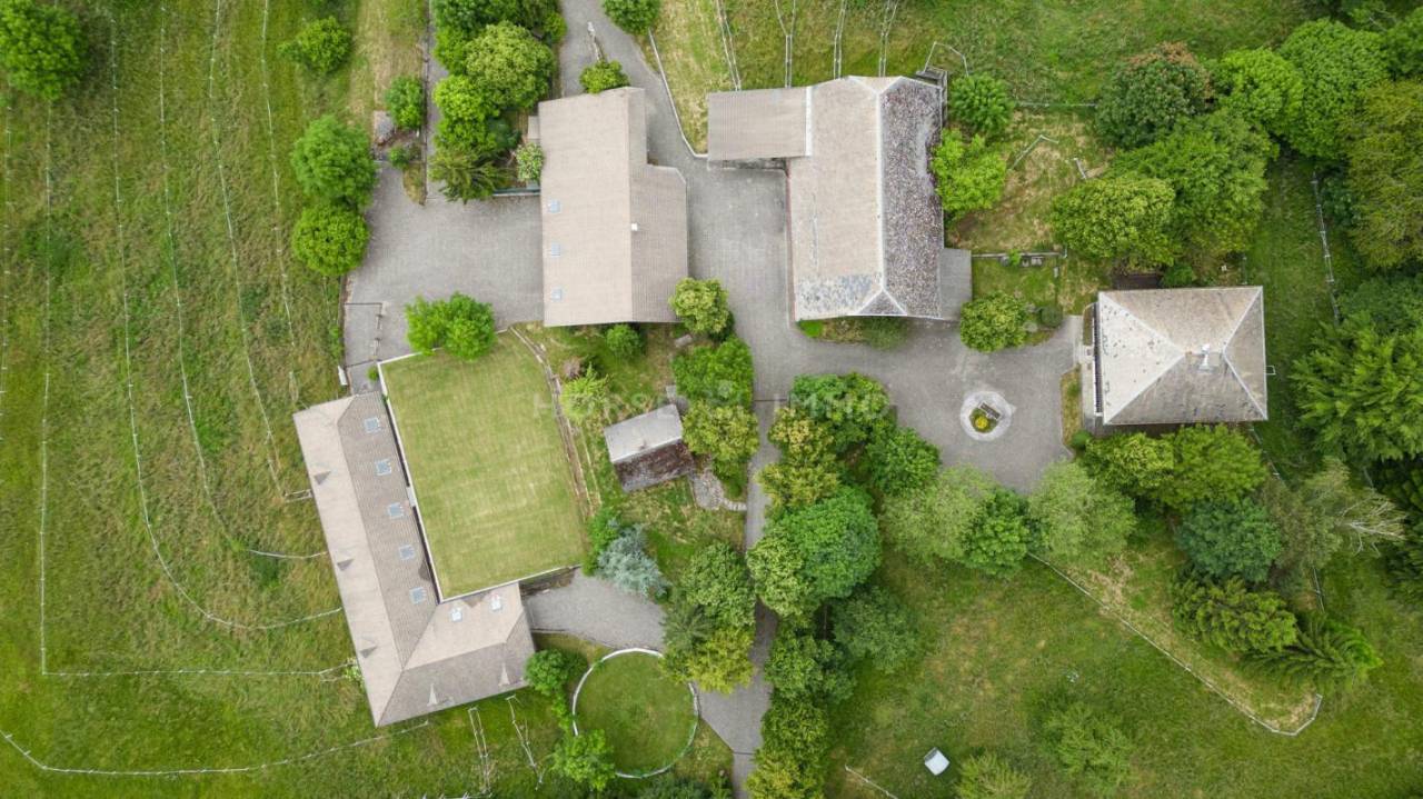 Centro di stagione cavallo In vendita Haute-Savoie