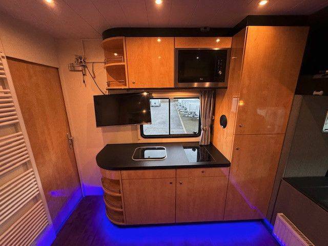 Camion per Cavalli Altra marca VOLVO 0 Occasione