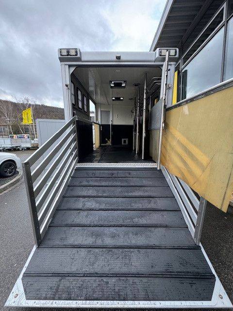 Camion per Cavalli Altra marca VOLVO 0 Occasione