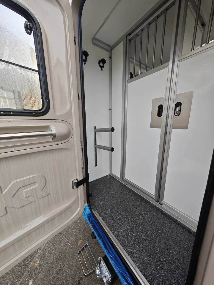 Van per Cavalli Krismar Horsebox 2-5 2025 Nuovo