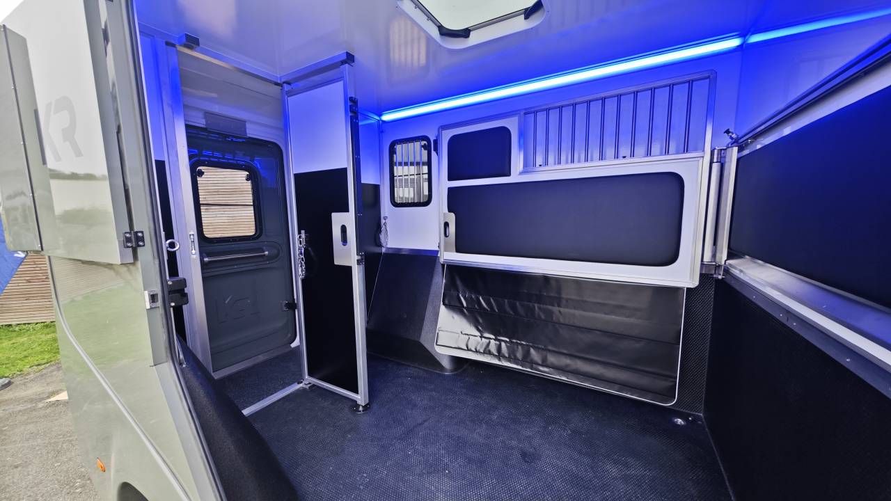 Van per Cavalli Krismar Man TGE Horsebox 5-2 2025 Nuovo