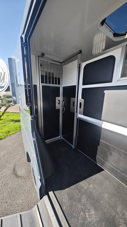 Van per Cavalli Krismar Man TGE Horsebox 5-2 2026 Nuovo