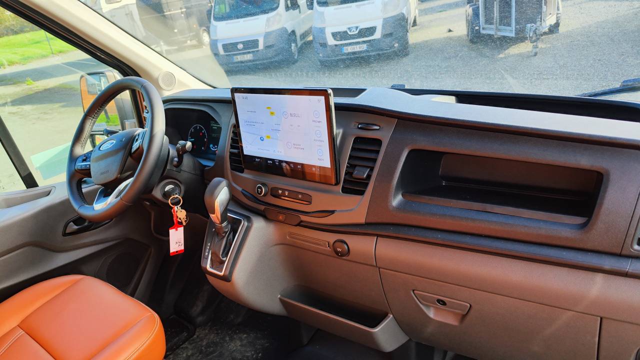 Van per Cavalli Krismar Transit Horsebox 2-3 2025 Nuovo