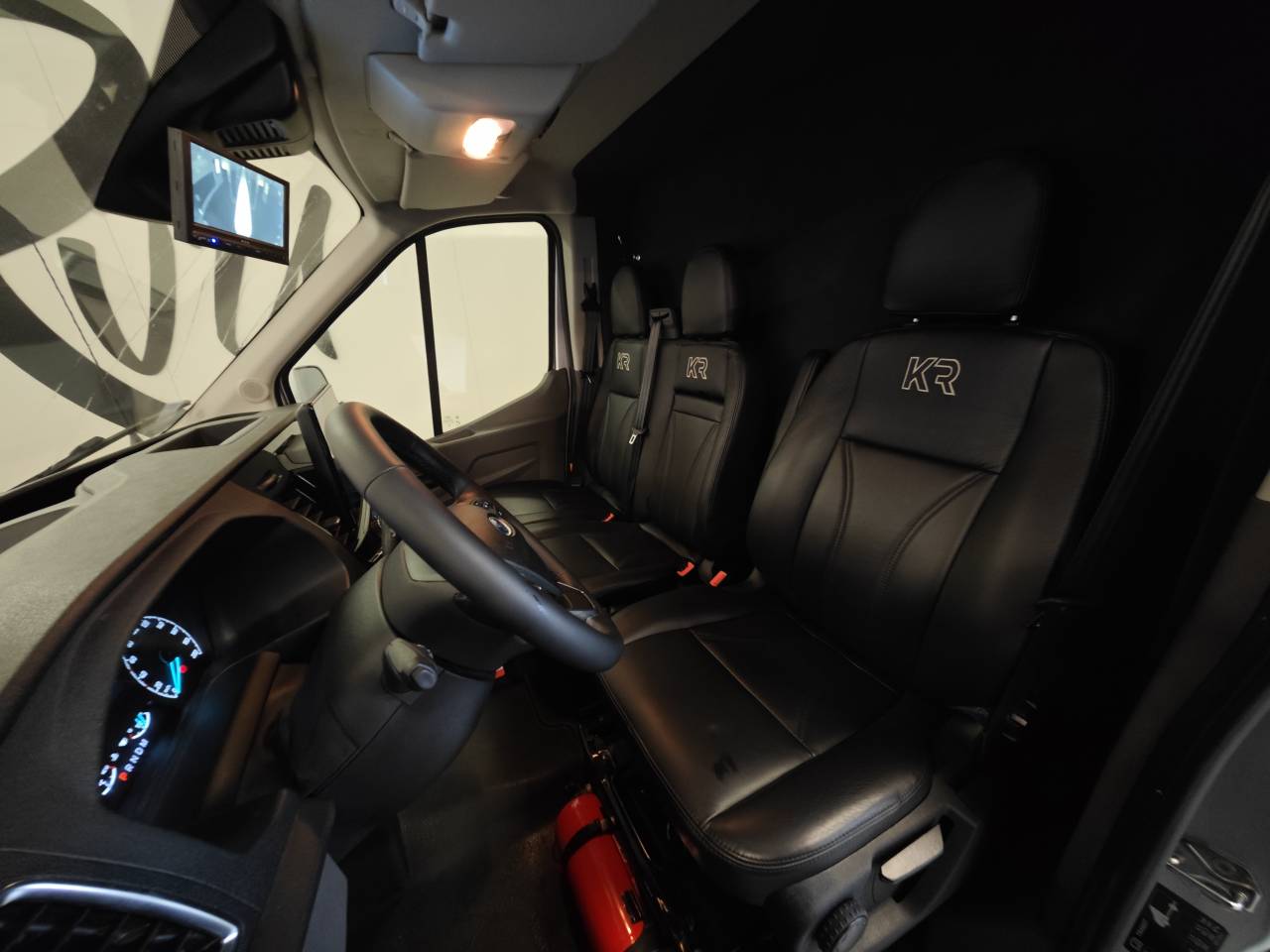 Van per Cavalli Krismar Transit Horsebox 2-3 2025 Nuovo