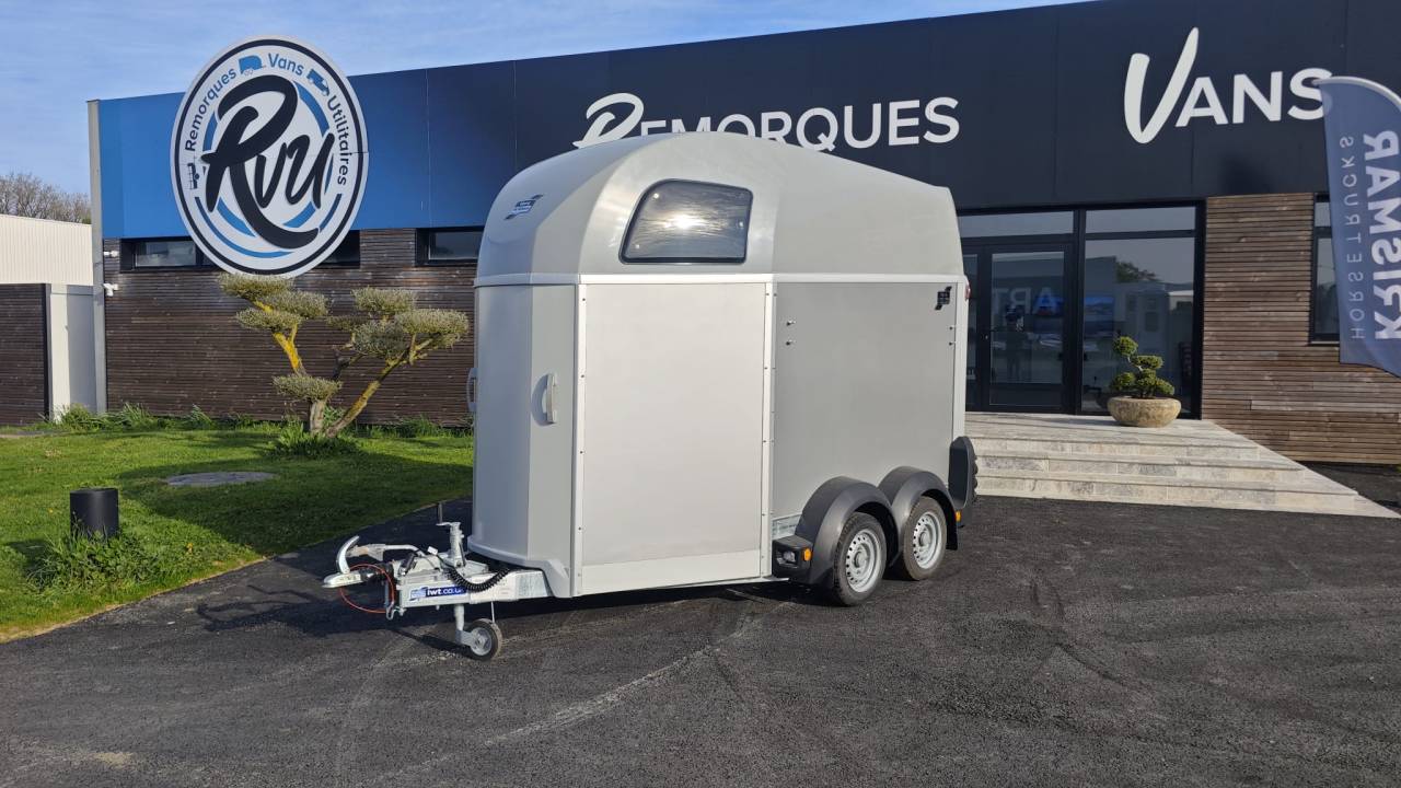 Trailer Ifor Williams HBEco 506 2 Cavalli 2026 Nuovo