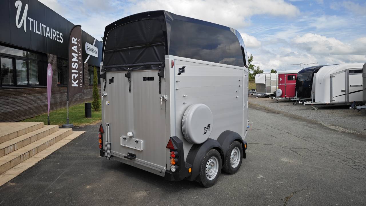 Trailer Ifor Williams Hbe 506 2 Cavalli 2025 Nuovo