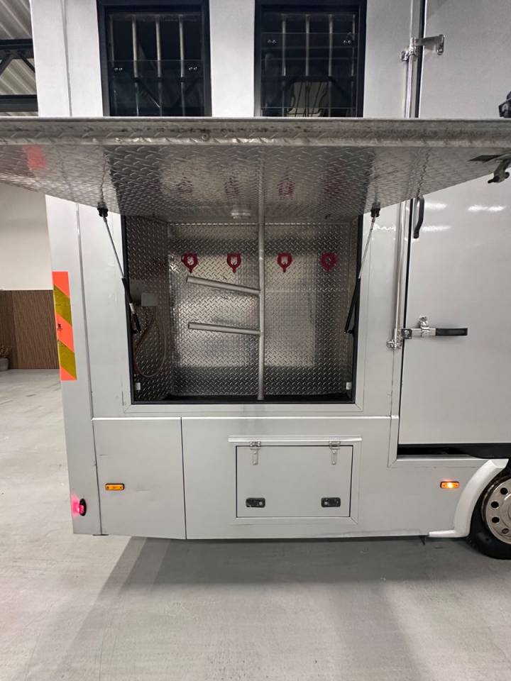 Camion per Cavalli Mercedes MERCEDES-BENZ 0 Occasione