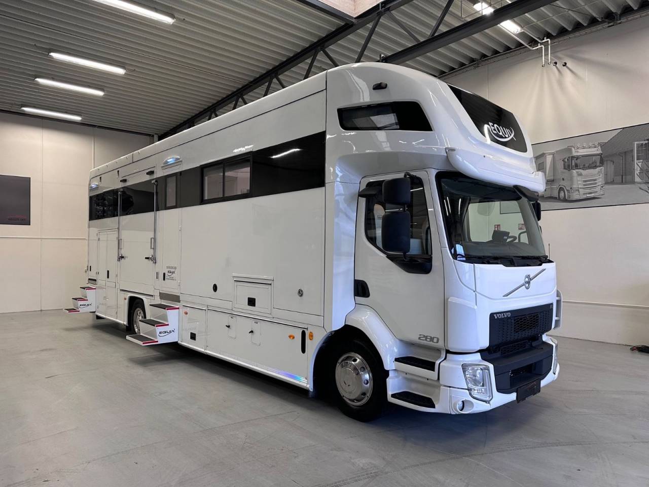 Camion per Cavalli Altra marca VOLVO 0 Occasione