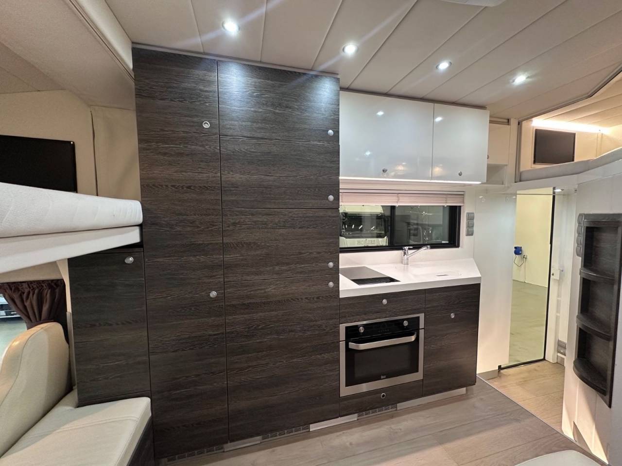 Camion per Cavalli Altra marca VOLVO 0 Occasione