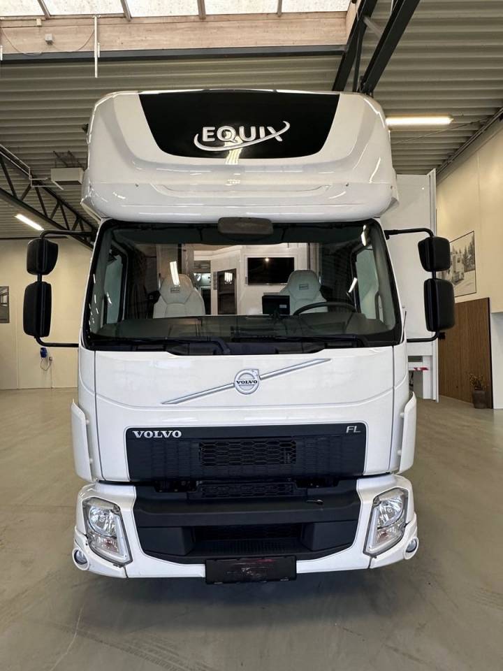 Camion per Cavalli Altra marca VOLVO 0 Occasione