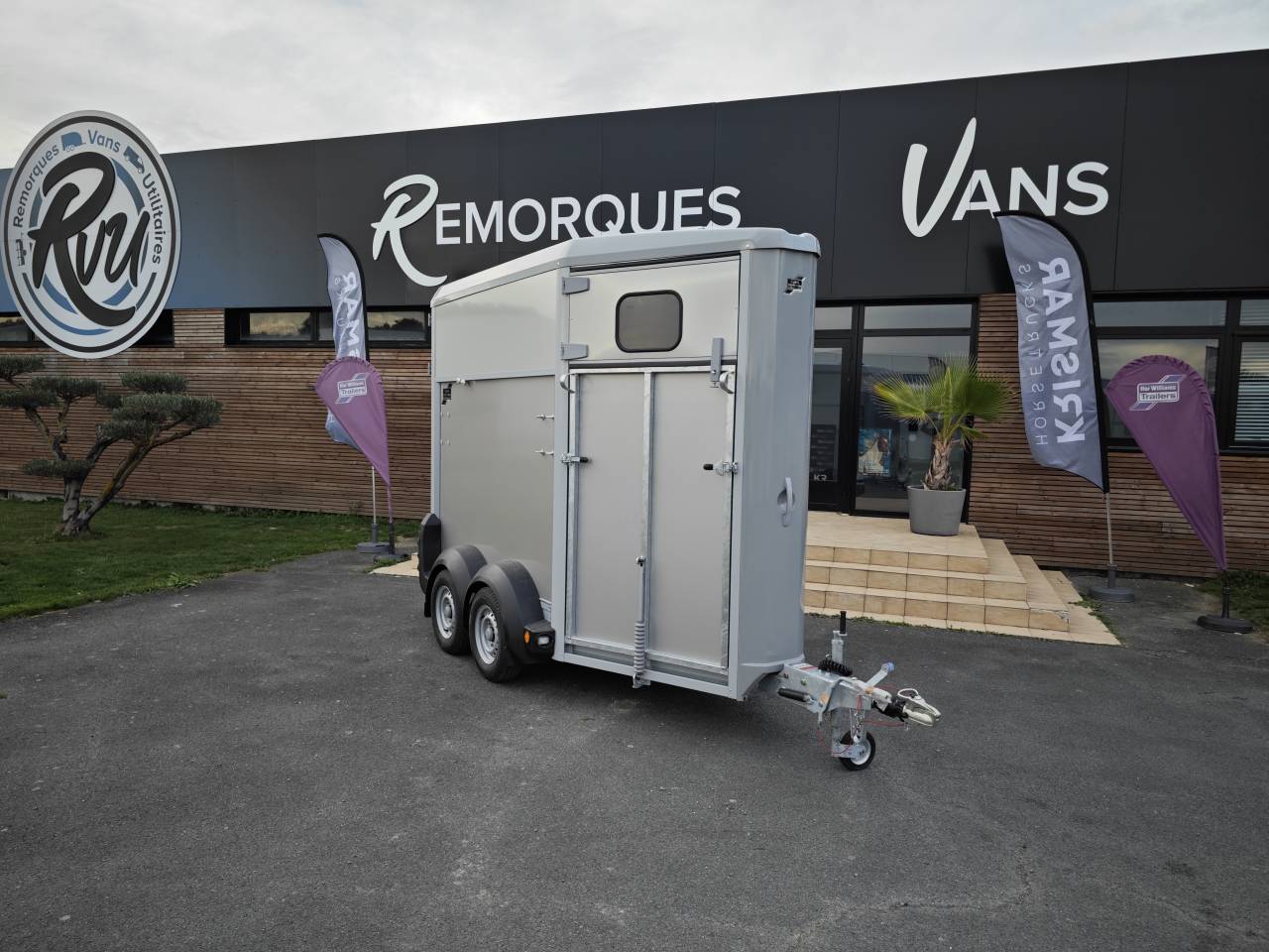 Trailer Ifor Williams Hb403 1,5 Cavalli 2025 Nuovo