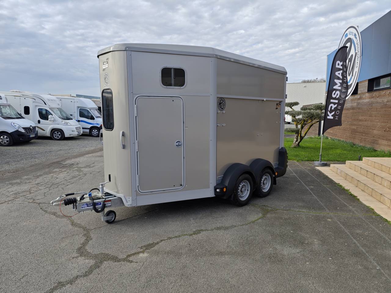Trailer Ifor Williams Hb511 2 Cavalli 2025 Nuovo