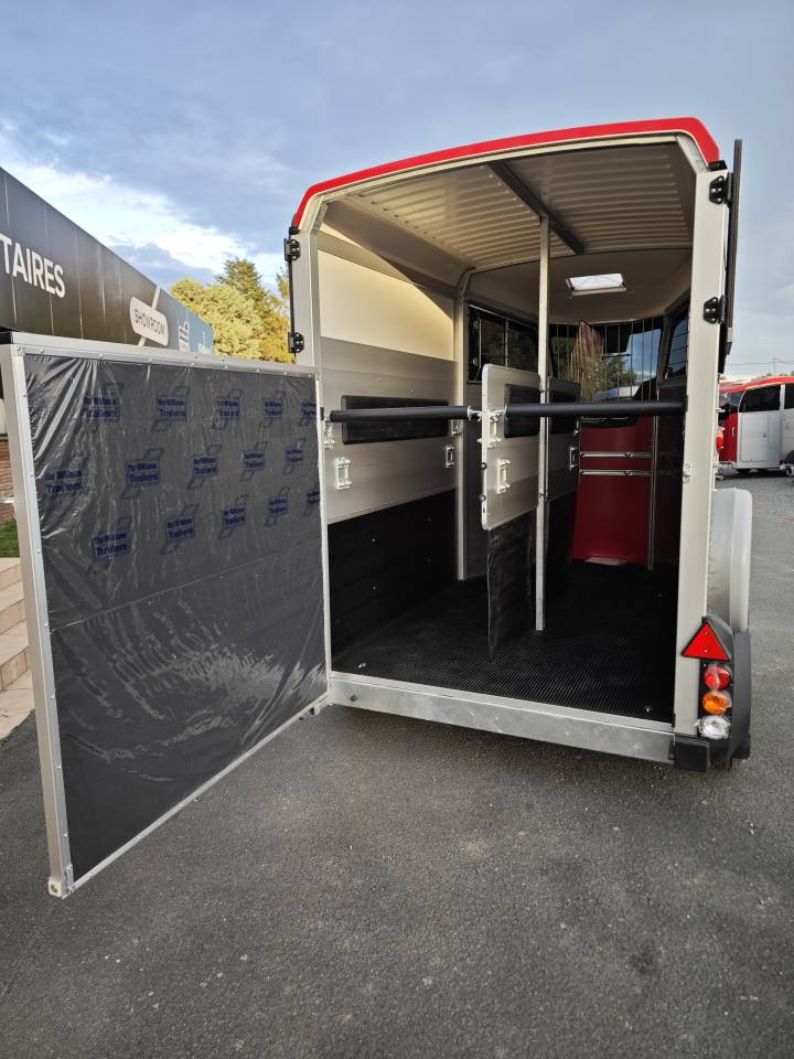 Trailer Ifor Williams Hbx506 2 Cavalli 2025 Nuovo