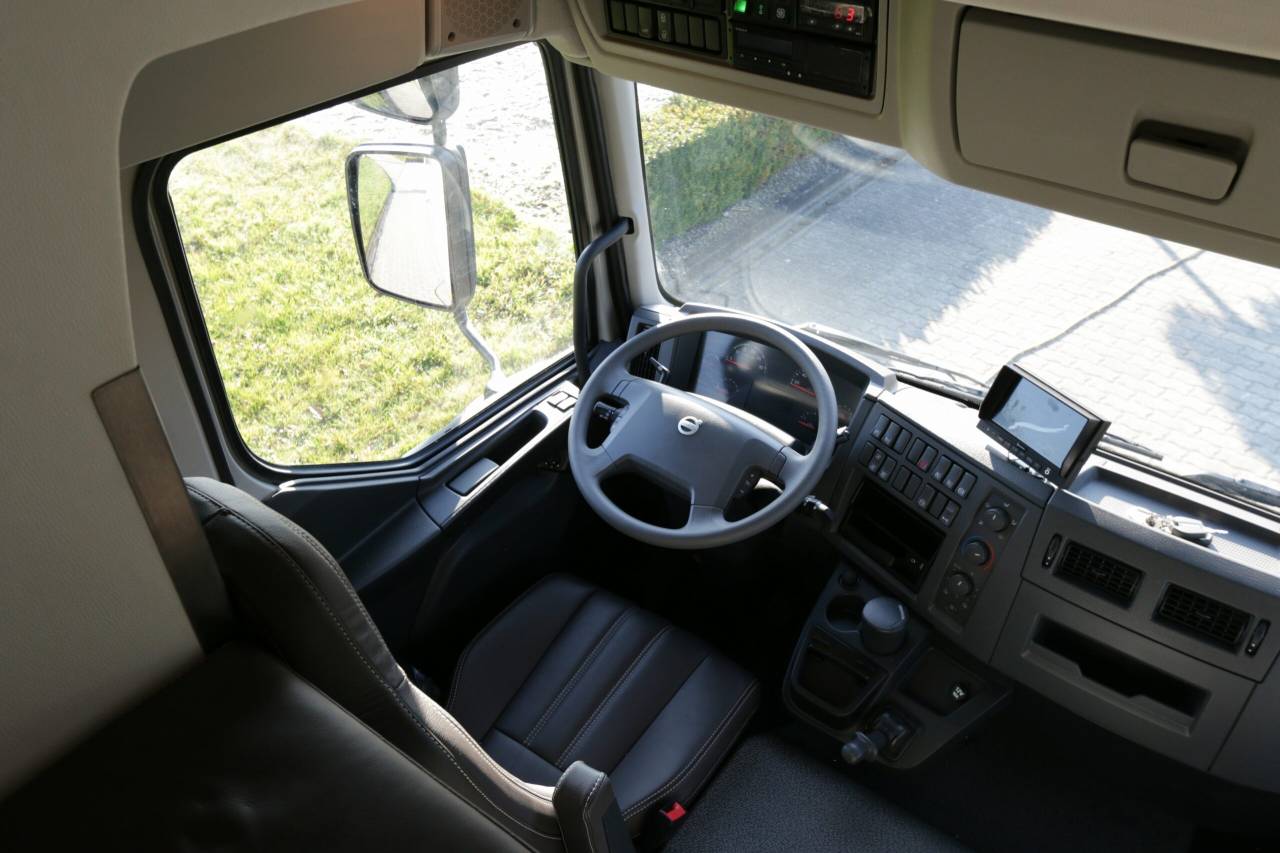 Camion per Cavalli Krismar Volvo 4 chevaux HC 2025 Nuovo