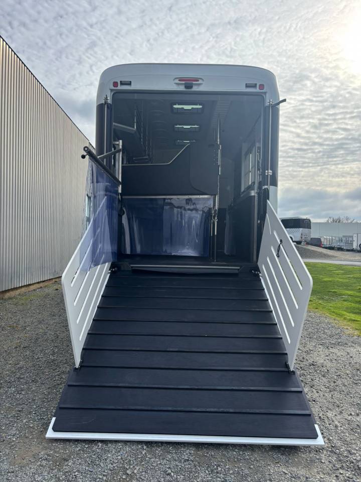 Camion per Cavalli Krismar Classicspace 2640 gamme pro 2025 Nuovo