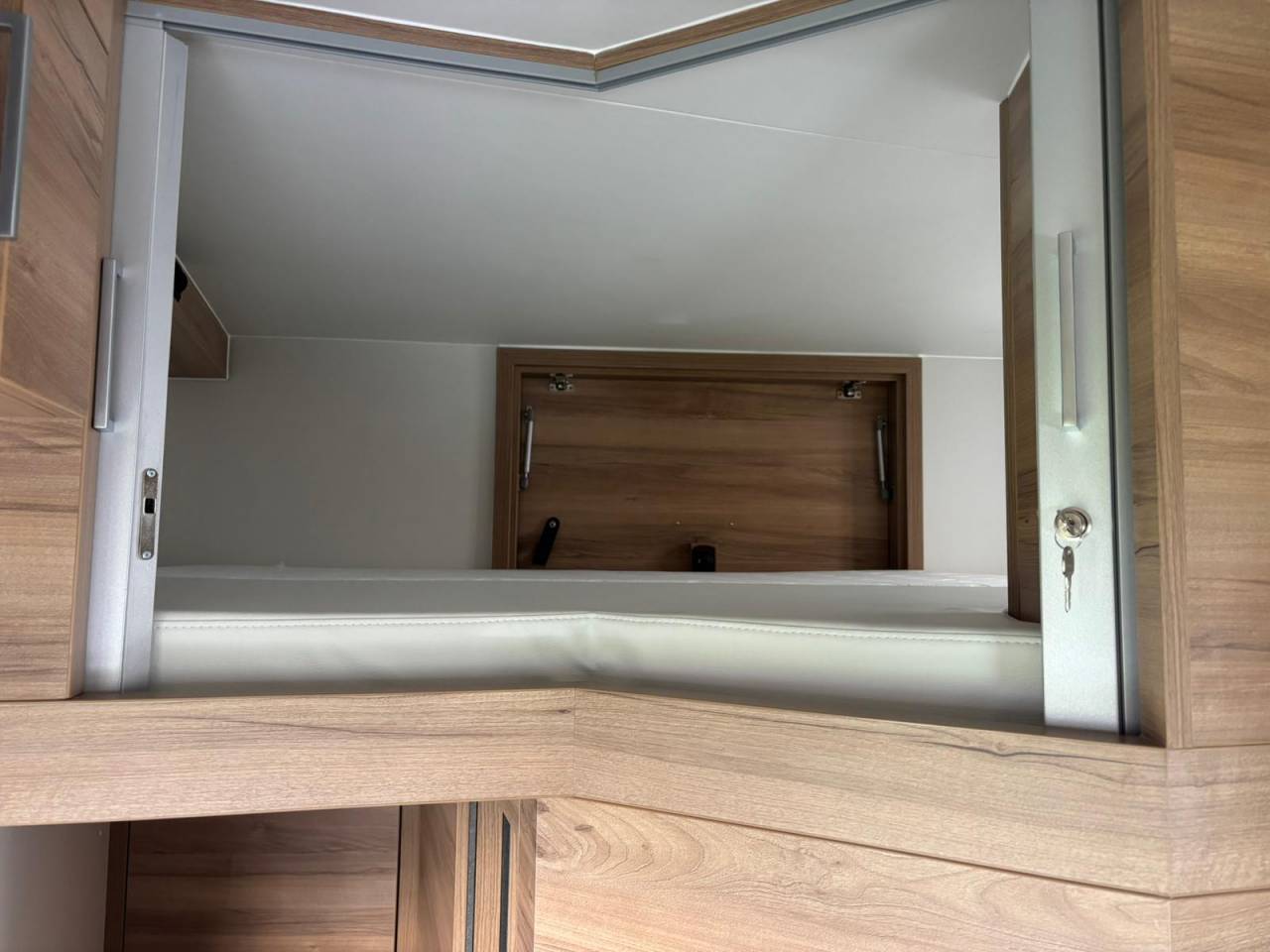 Camion per Cavalli Krismar Classicspace 2640 gamme pro 2025 Nuovo