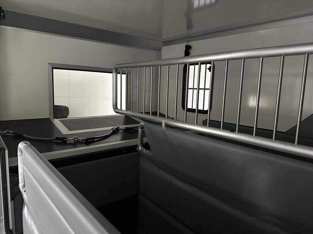 Van per Cavalli Altra marca NISSAN 0 Nuovo