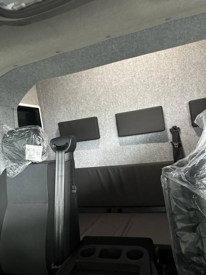 Van per Cavalli Altra marca NISSAN 0 Nuovo