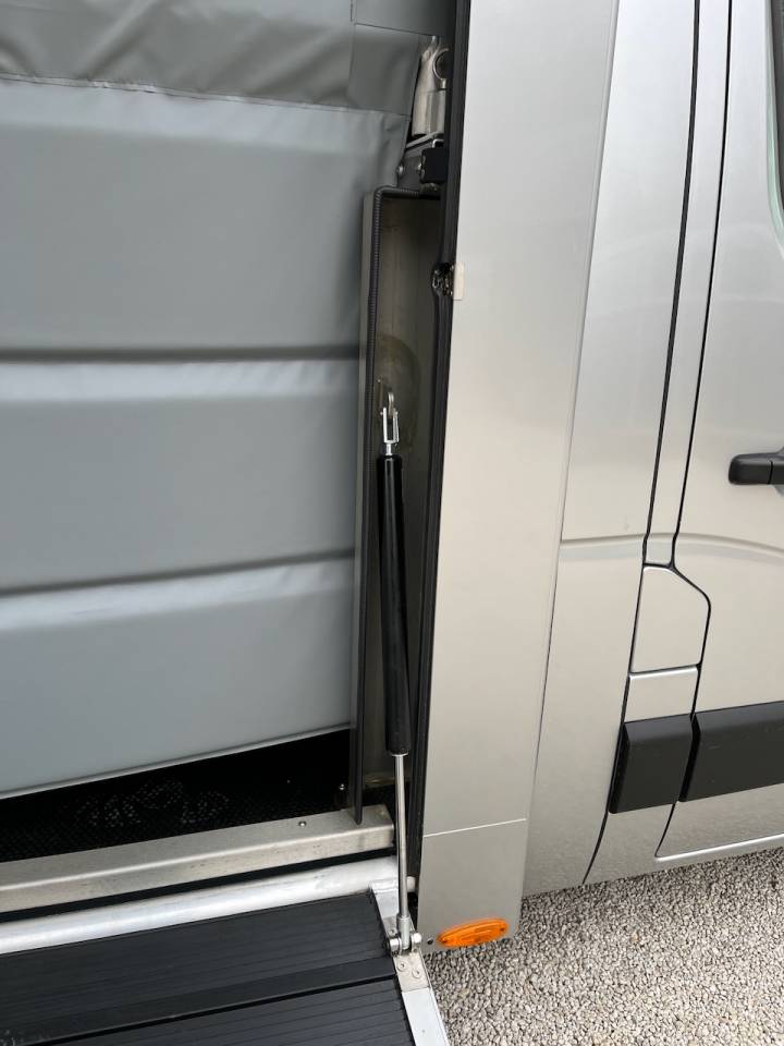 Van per Cavalli Altra marca NISSAN 0 Nuovo