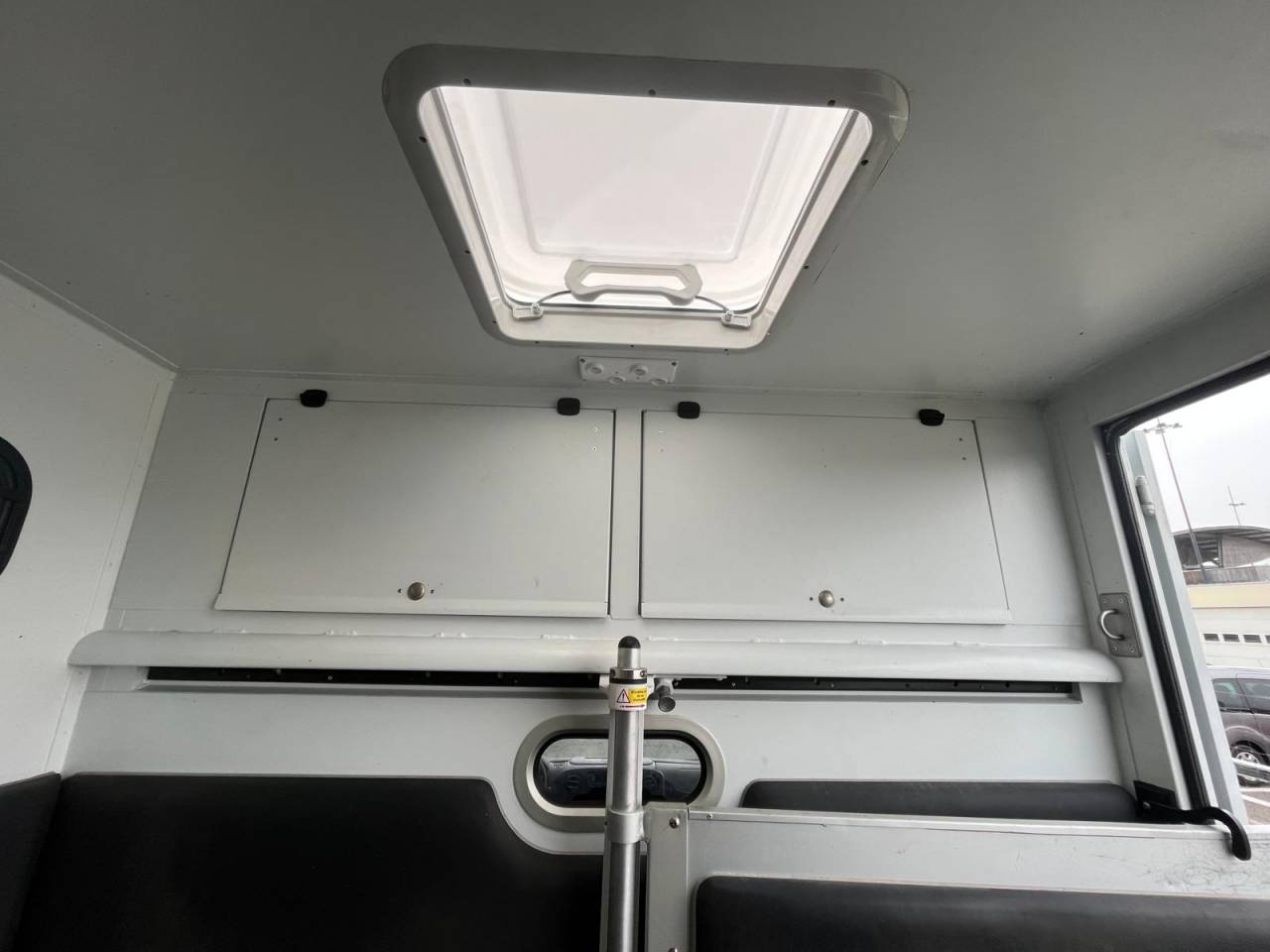 Van per Cavalli Theault PROTEO 5 PLACES 2011 Occasione