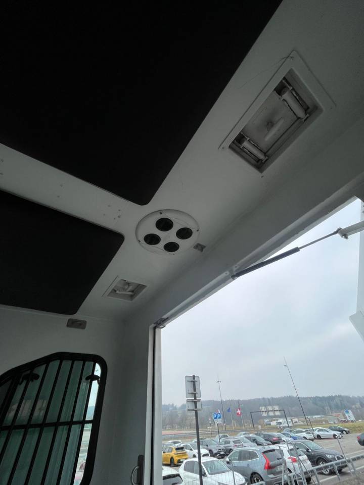 Van per Cavalli Theault PROTEO 5 PLACES 2011 Occasione