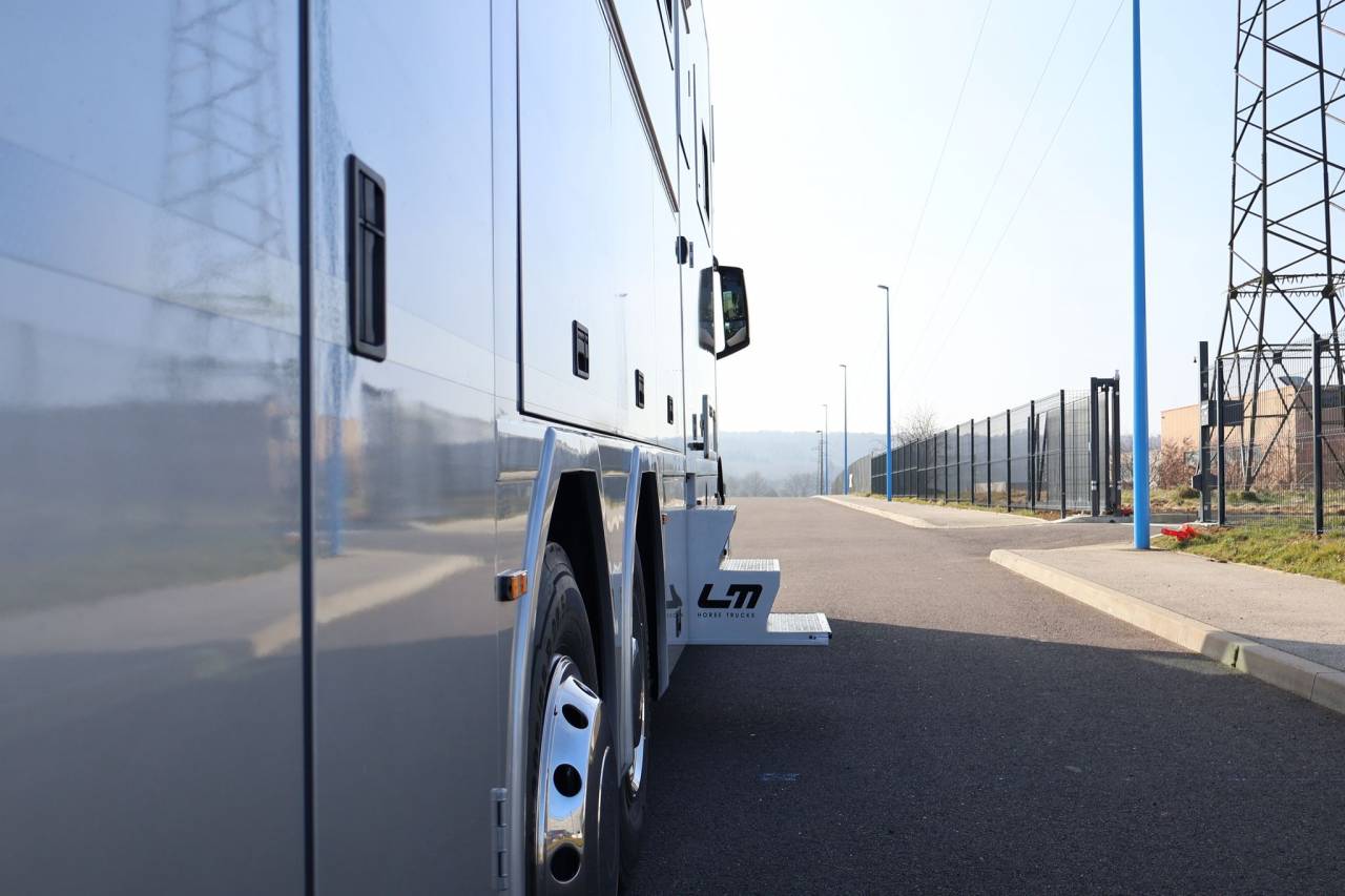 Camion per Cavalli - Altra marca - MAN TGS 26.430 PAILLARD 8 CHEVAUX POP OUT 2025 Nuovo