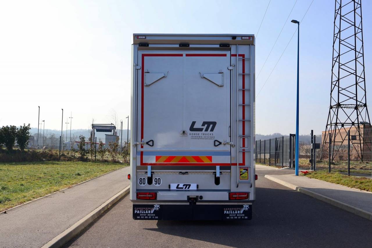 Camion per Cavalli - Altra marca - MAN TGS 26.430 PAILLARD 8 CHEVAUX POP OUT 2025 Nuovo