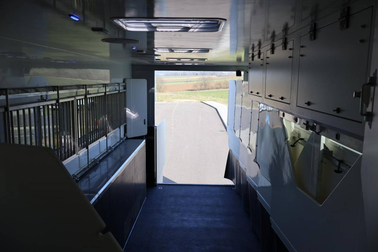 Camion per Cavalli - Altra marca - MAN TGS 26.430 PAILLARD 8 CHEVAUX POP OUT 2025 Nuovo