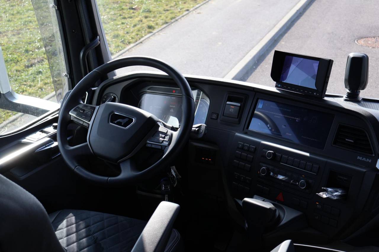 Camion per Cavalli - Altra marca - MAN TGS 26.430 PAILLARD 8 CHEVAUX POP OUT 2025 Nuovo