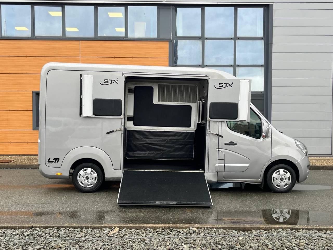 Van per Cavalli STX STX 2021 Occasione