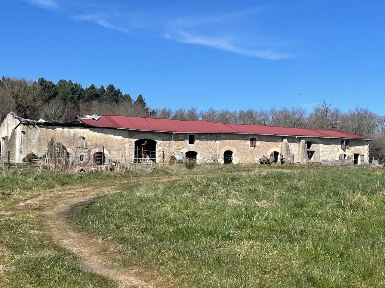 Propriet&agrave; equestre In vendita Charente-Maritime