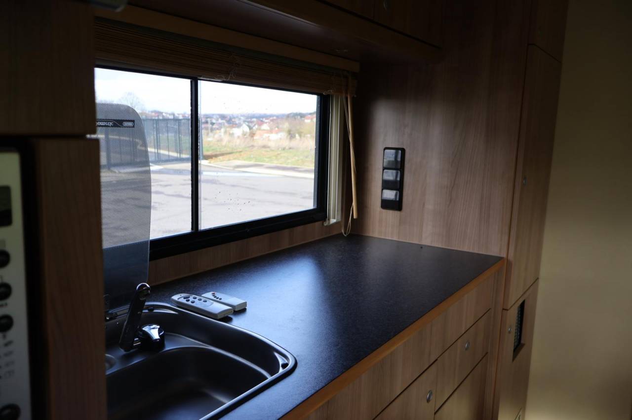 Camion per Cavalli - Altra marca - AK ATEGO 4 CHEVAUX 8.180 2014 Occasione