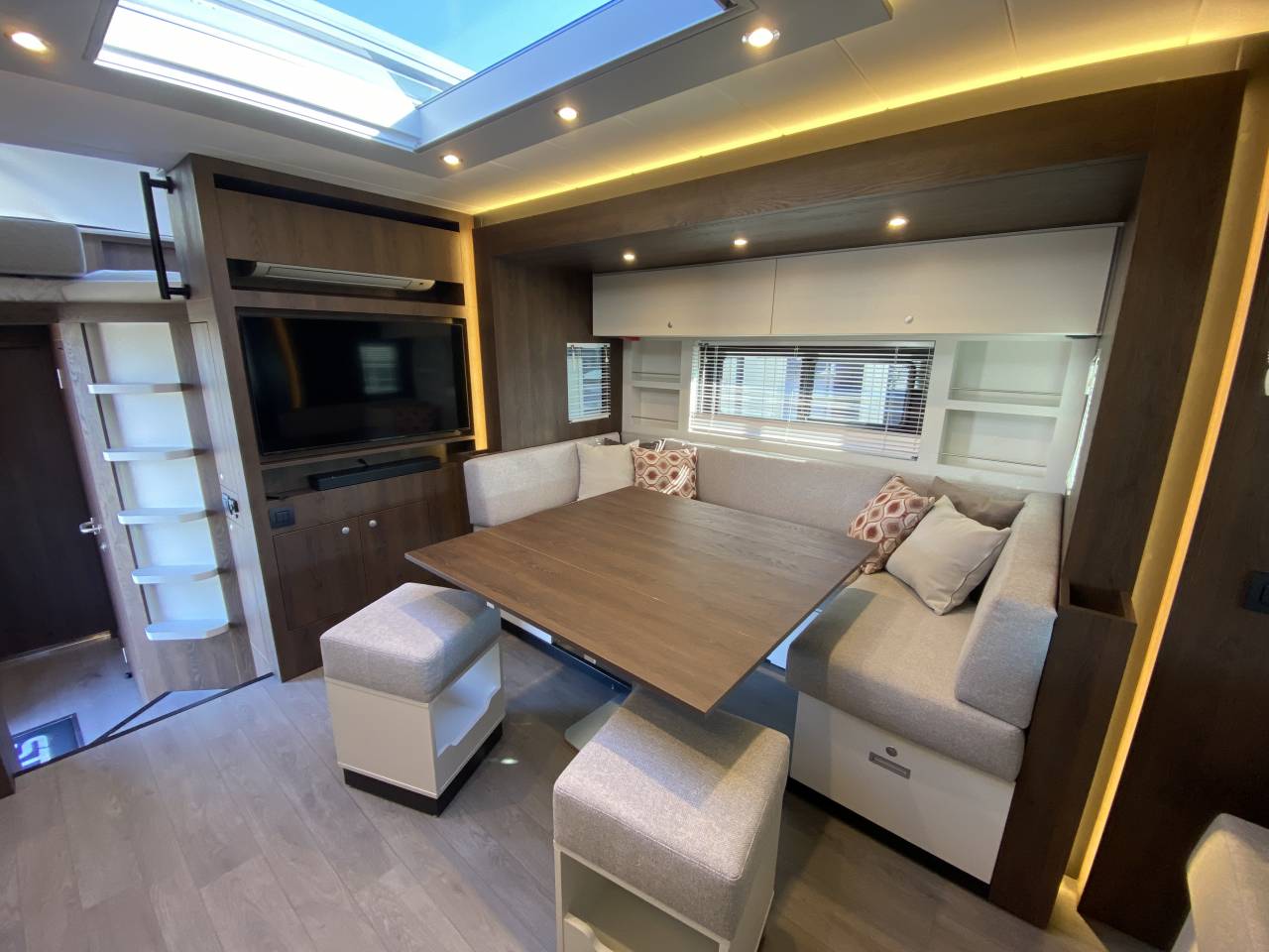 Camion per Cavalli STX  2025 Nuovo