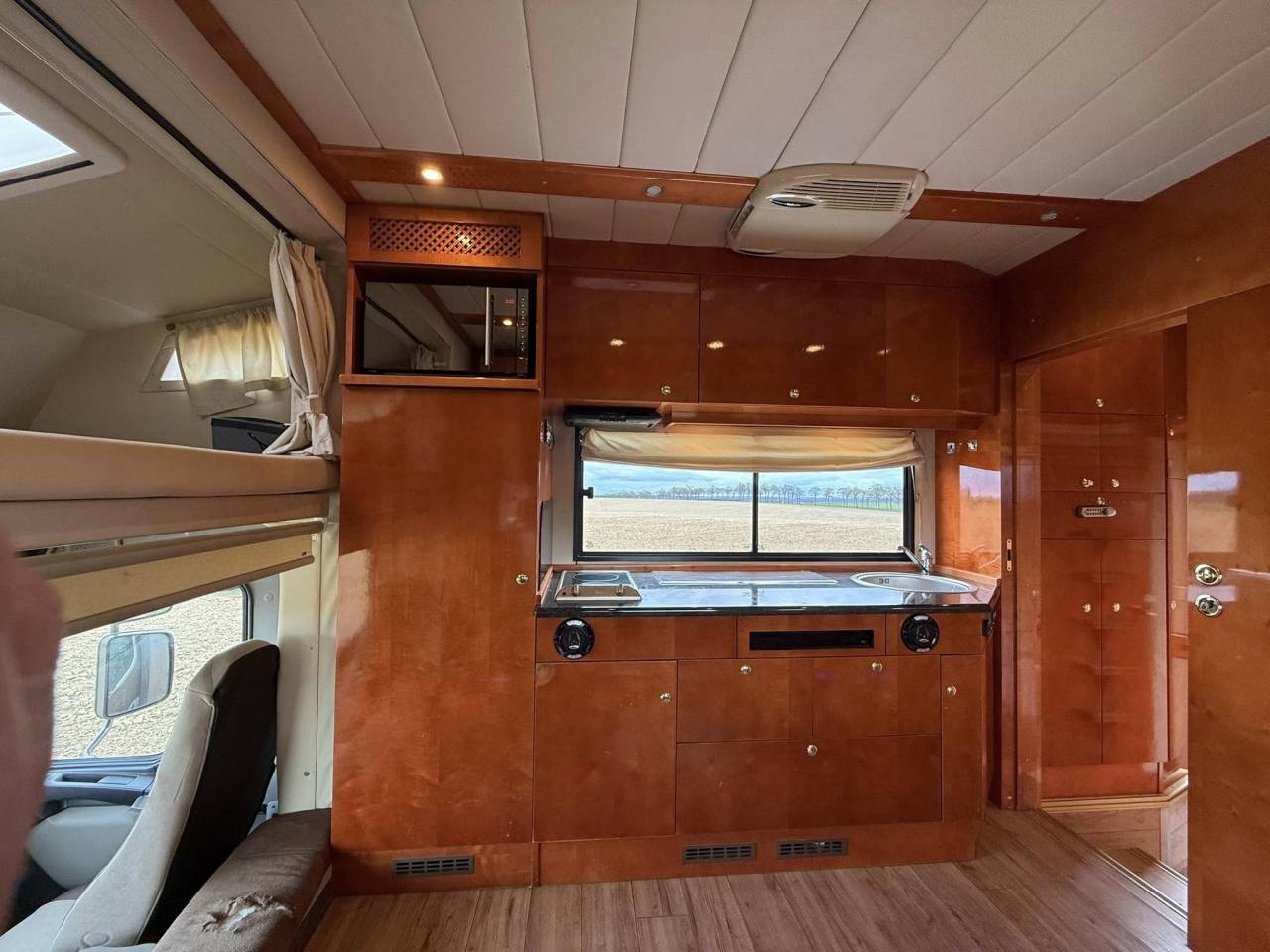 Camion per Cavalli Renault midlum 300 cv 2013 Occasione