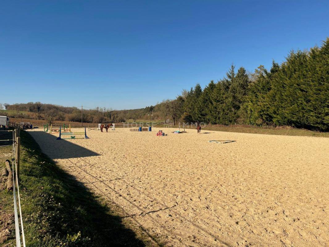 Centro ippico In vendita Yonne