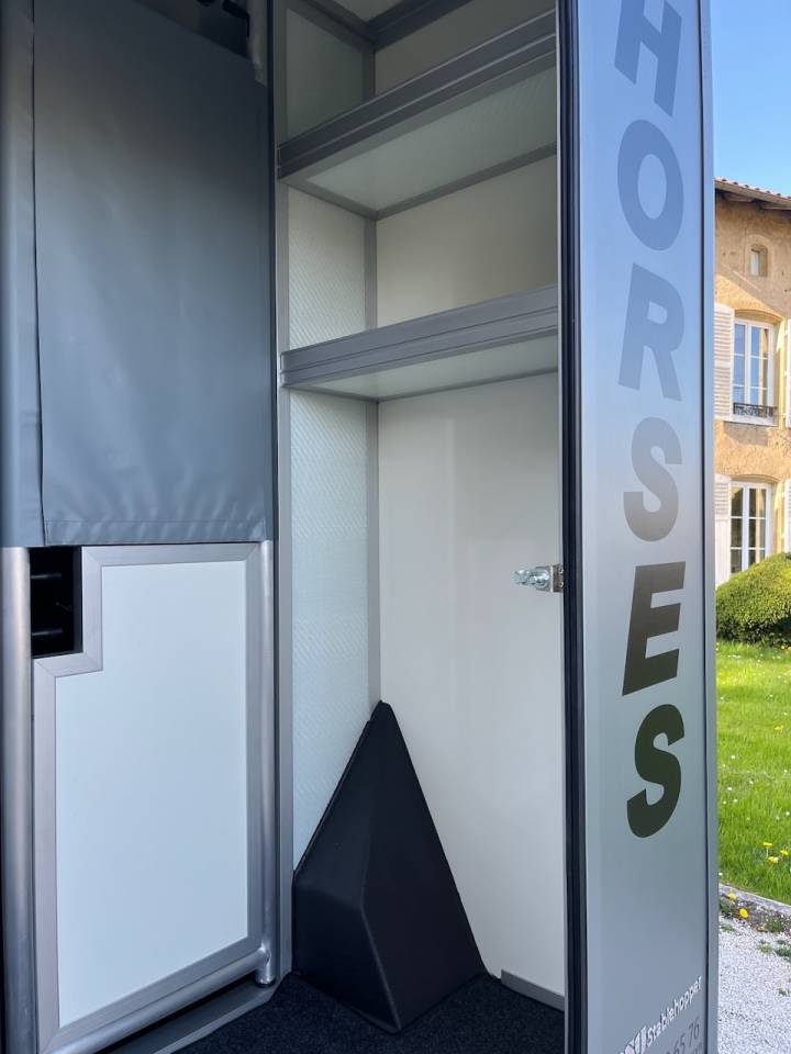 Van per Cavalli Altra marca NISSAN 0 Nuovo