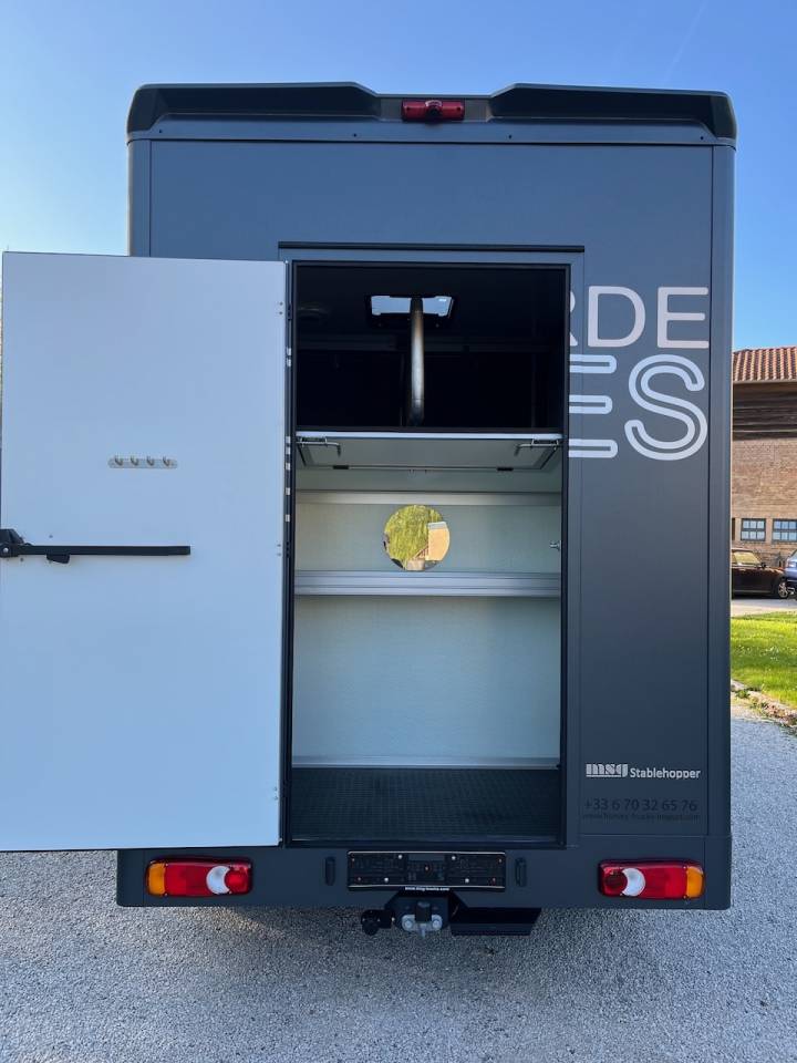 Van per Cavalli Altra marca NISSAN 0 Nuovo