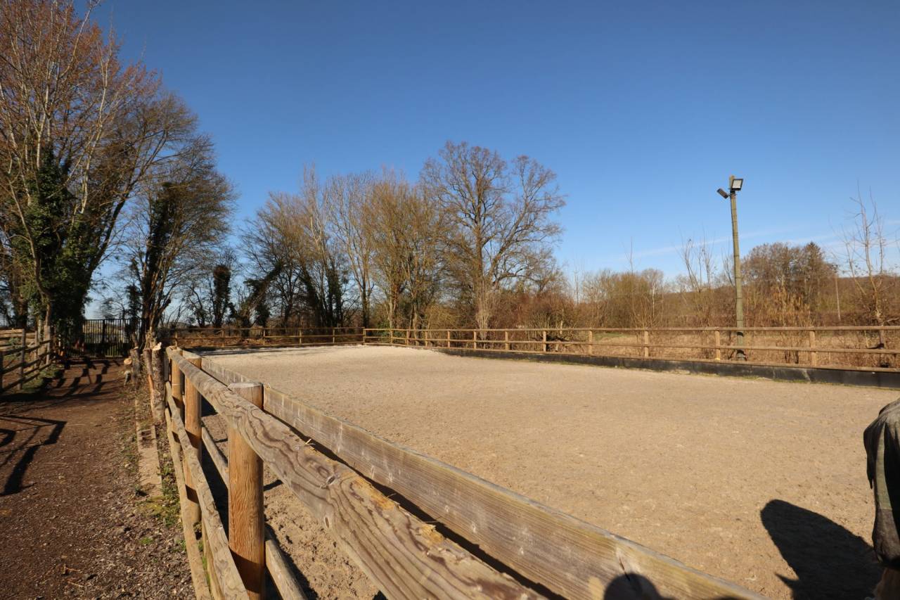 Scuderia per proprietari In vendita Yonne